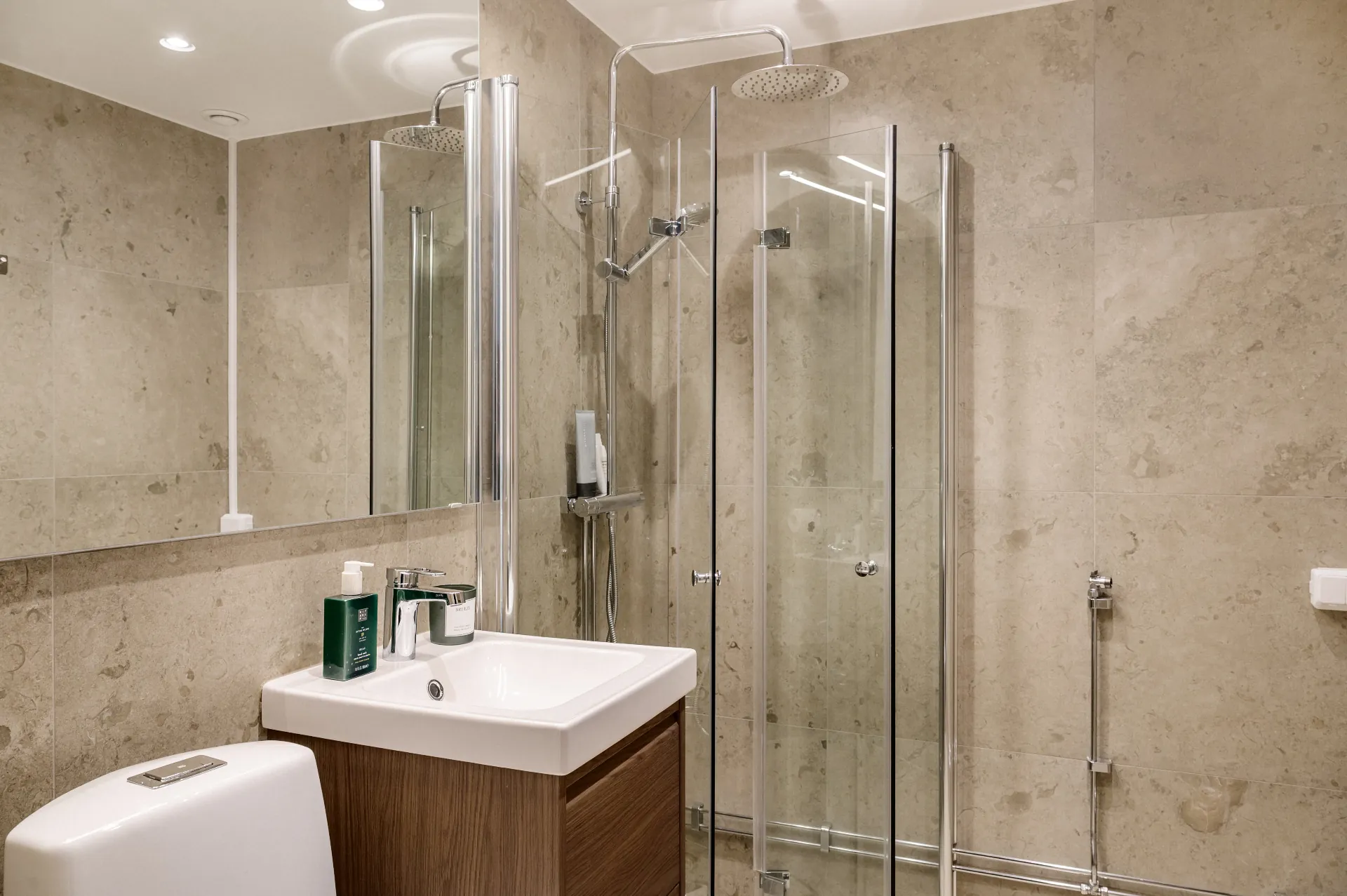 Marble bathroom renovation in Sickla